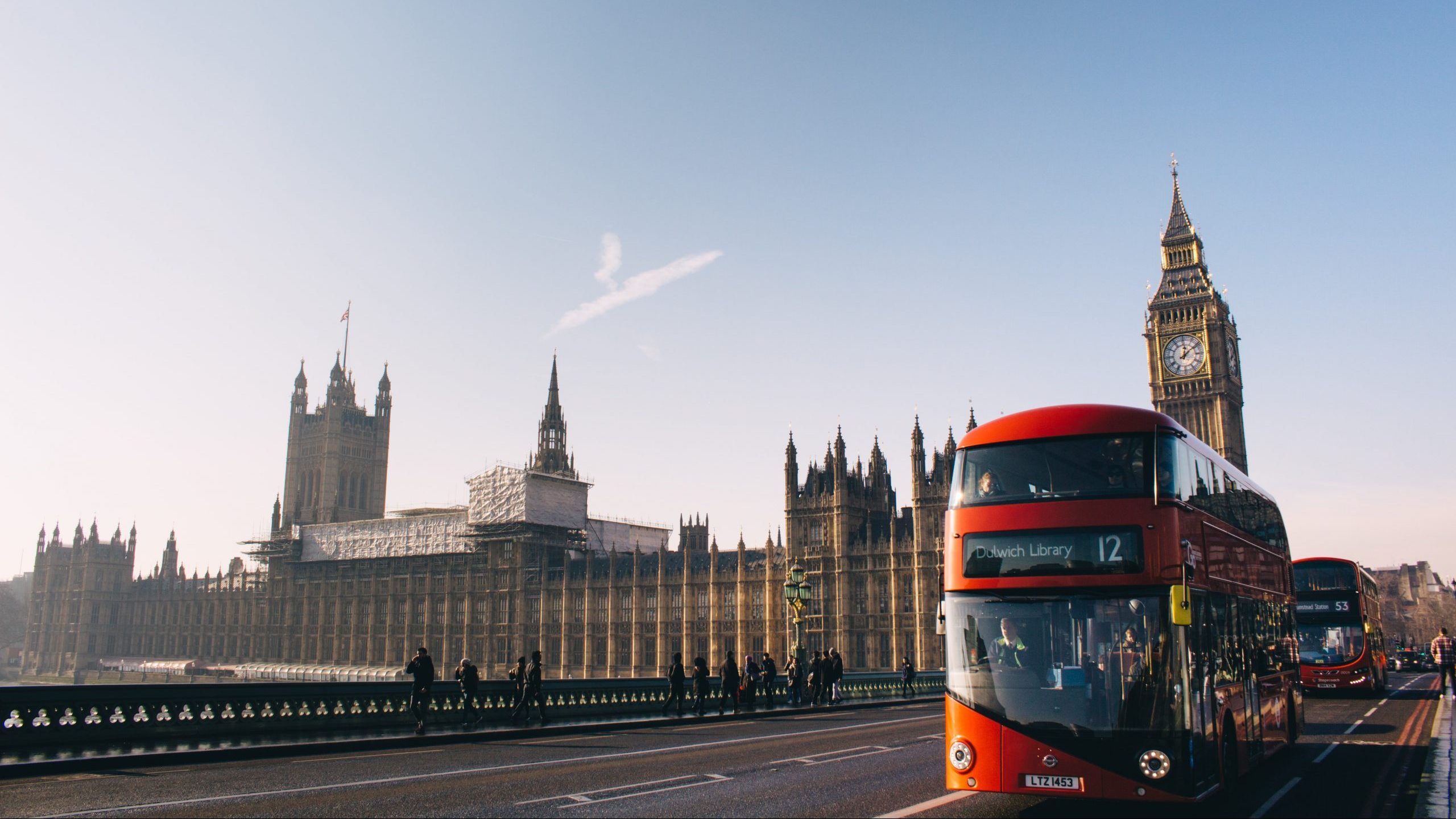 COVID Testing Suspended For Vacinated Tourirts To England and Scotland COVID Testing Suspended For Vacinated Tourirts To England and Scotland