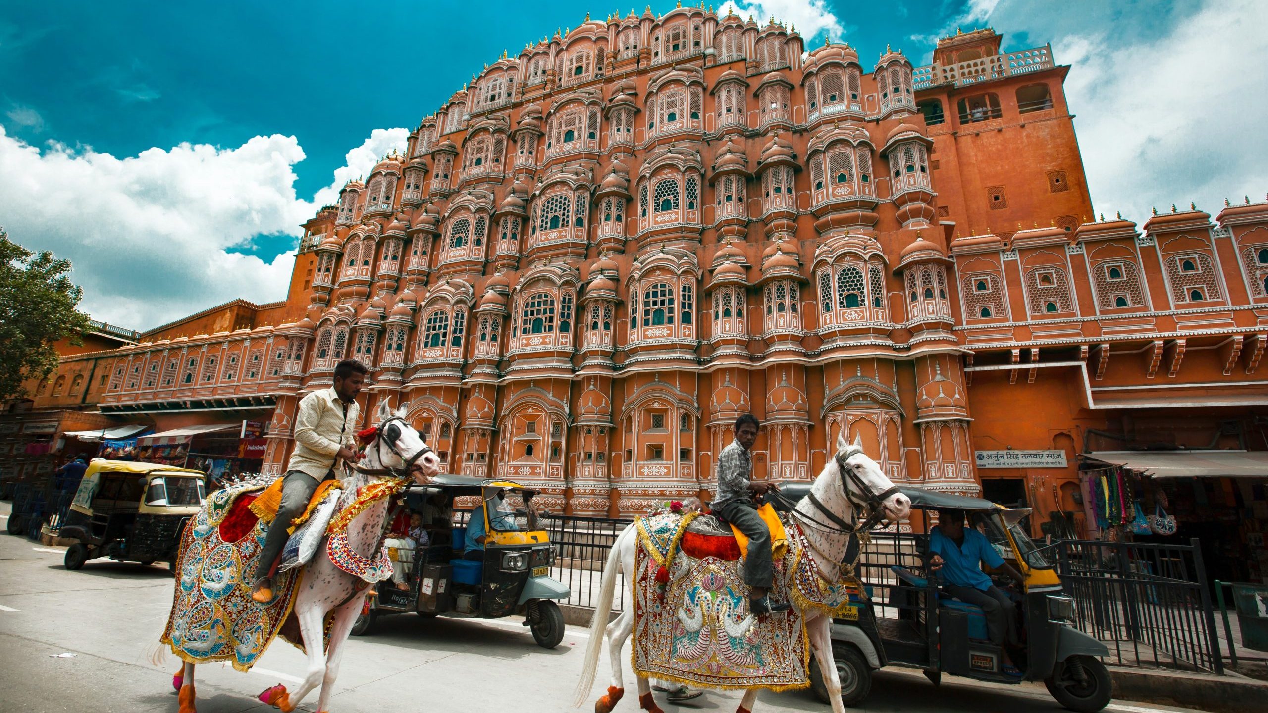Agoda survey reveals confidence in domestic travel exceeds international travel for Indians in 2022 Agoda survey reveals confidence in domestic travel exceeds international travel for Indians in 2022